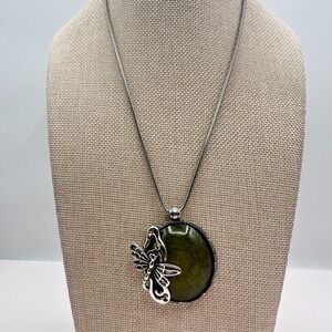 Vintage 90s Silver Tone Dragonfly Pendant Necklace Green Glass Boho Jewelry